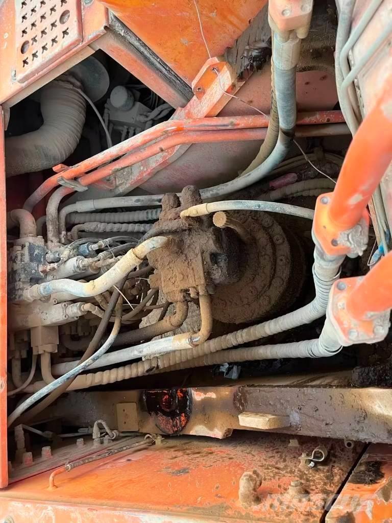 Doosan DX 300 LC 小型挖掘机