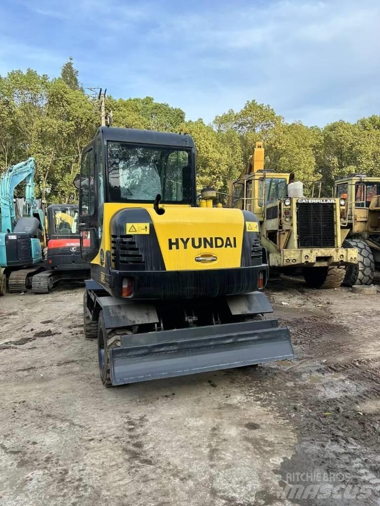 Hyundai 80W-9 轮式挖掘机