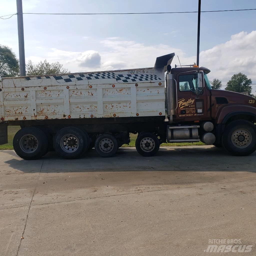 Mack CV 713 自卸式货车
