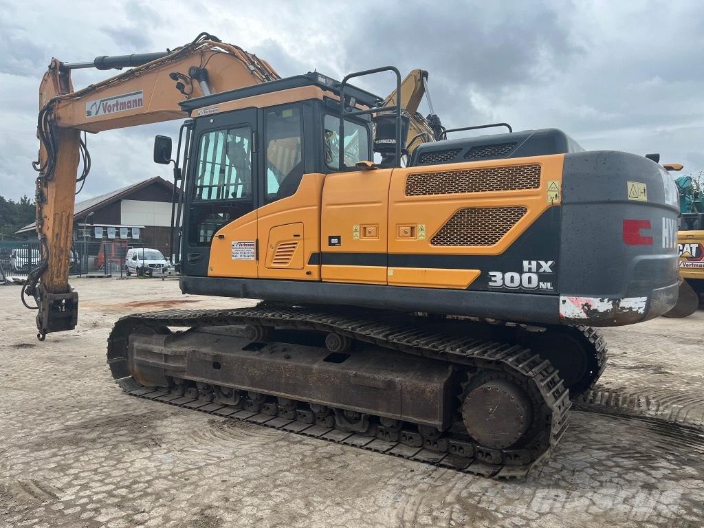 Hyundai HX 300 NL 履带挖掘机