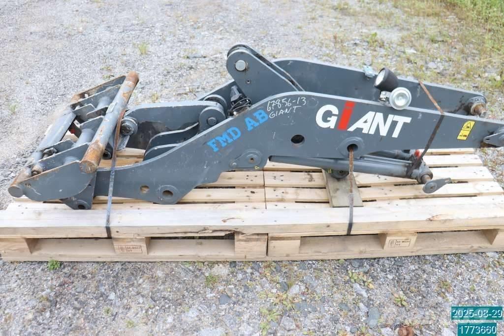 GiANT V 6004 T 小型装载机