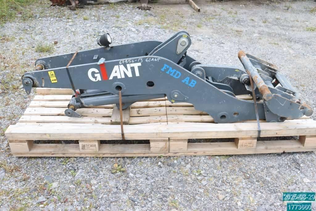GiANT V 6004 T 小型装载机