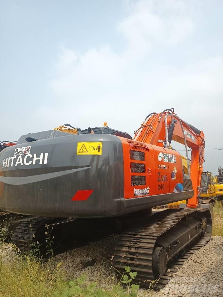 Hitachi ZX 240 履带挖掘机