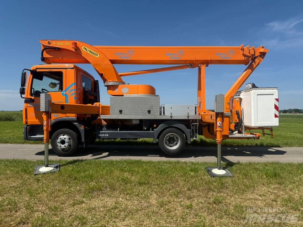 Palfinger P 300 KS 车载式高空作业车