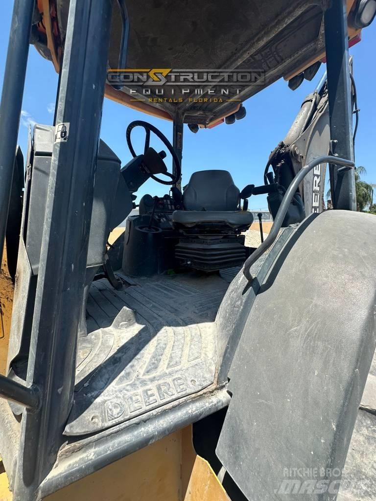 DEERE 410J 反铲装载机