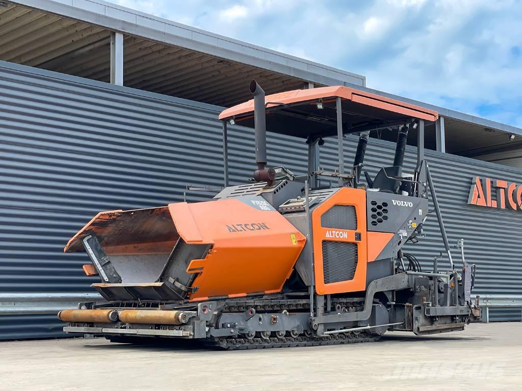 Volvo P7820C 沥青摊铺机