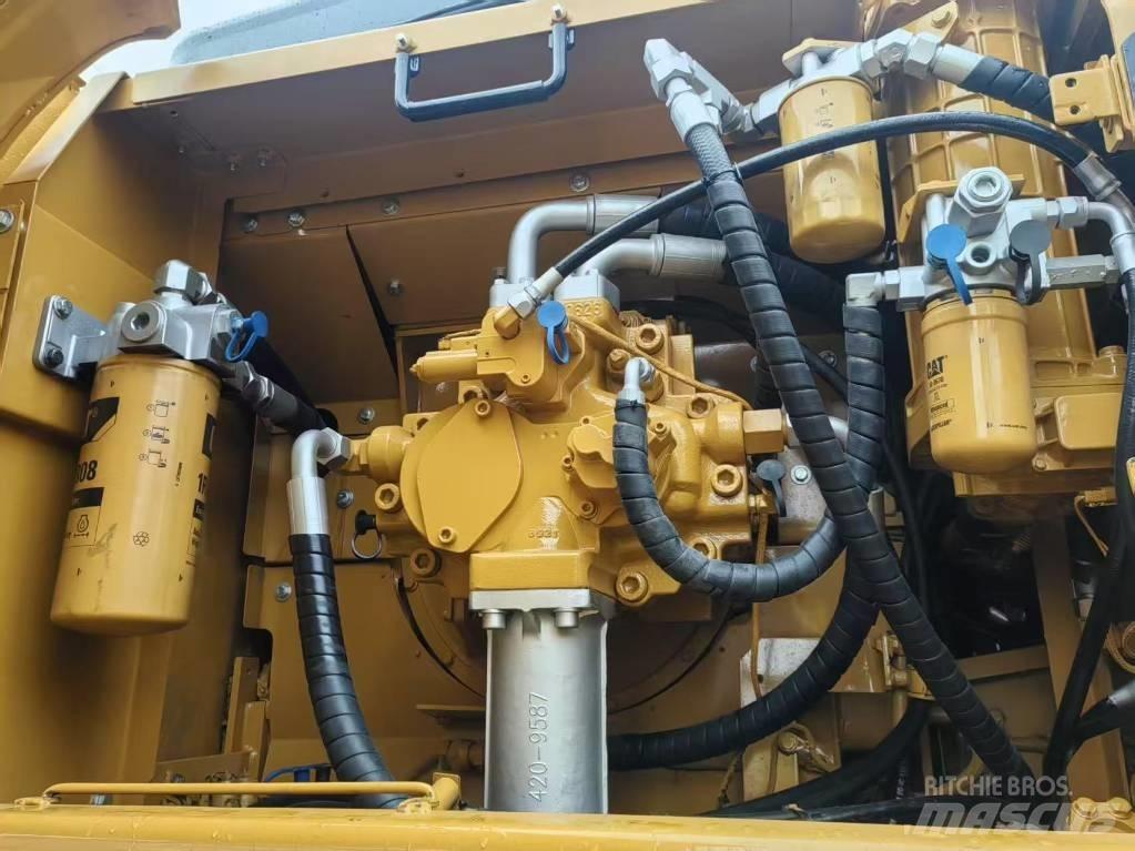 CAT 340 履带挖掘机