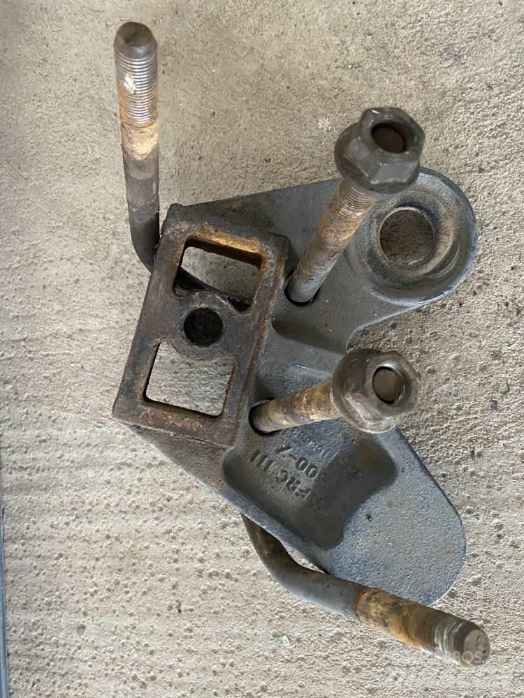 DAF LF DRŽÁK TLUMIČE L. 运输工具-其他