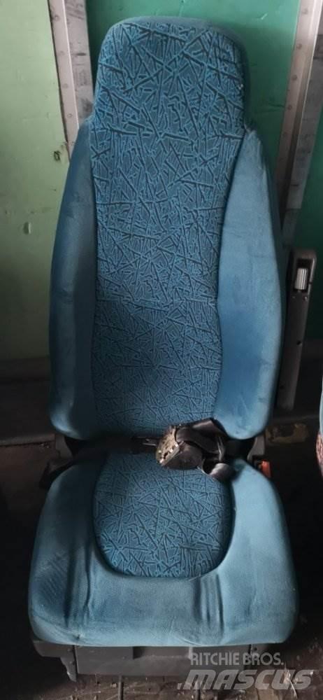 DAF LF SEDAČKA 运输工具-其他