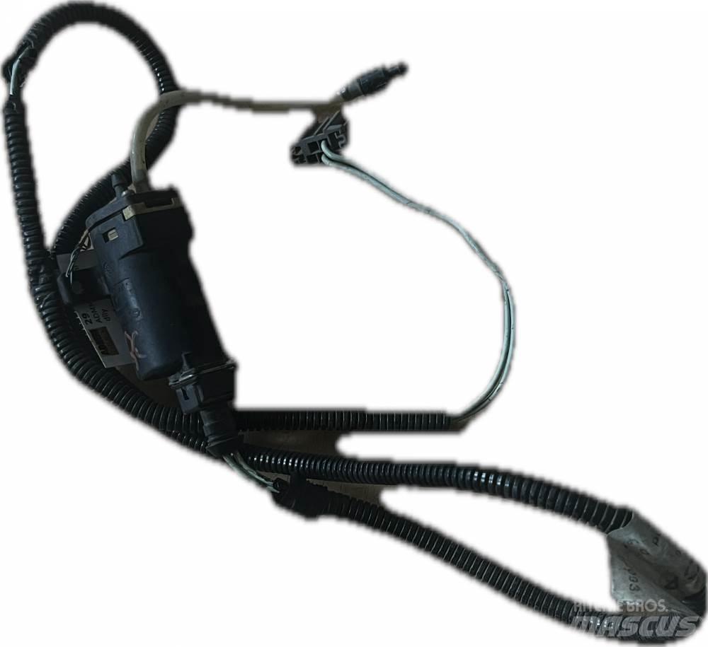  MOTOR OSTŘIKOVAČŮ 发动机