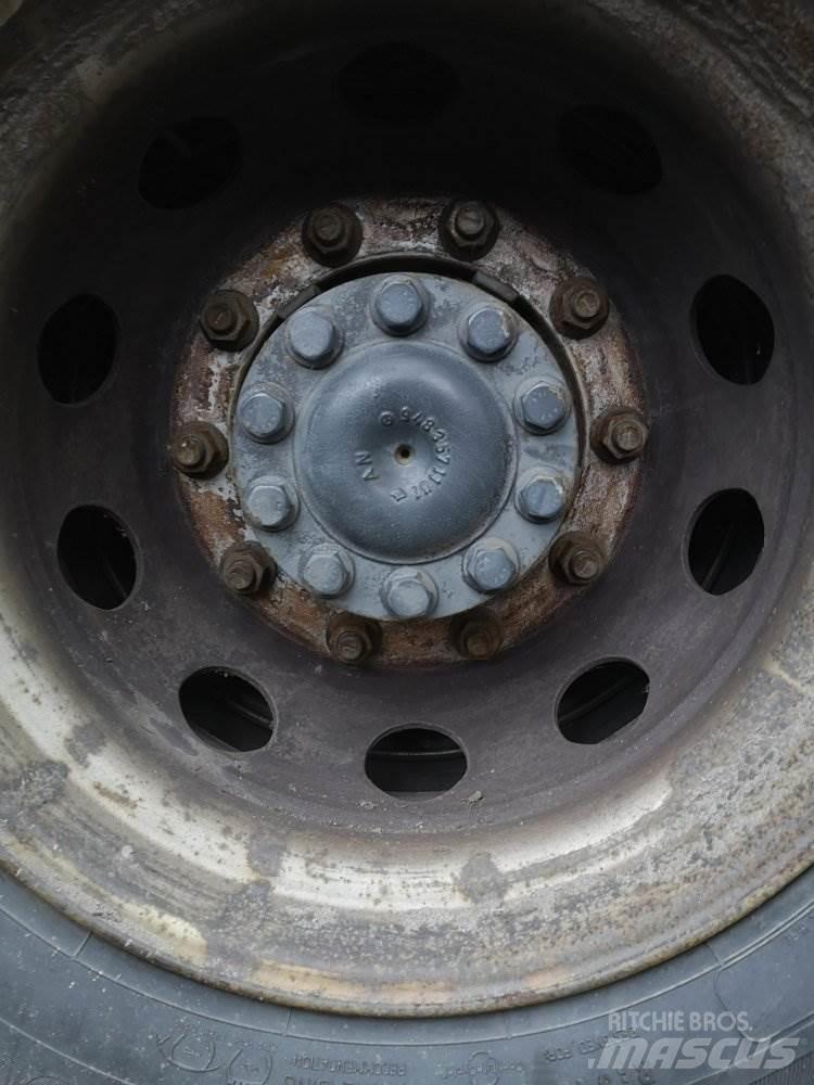 Setra ZADNÍ NÁBOJ LEVÝ 运输工具-其他