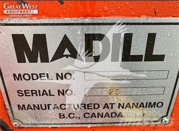 Madill T2250C 伐木机
