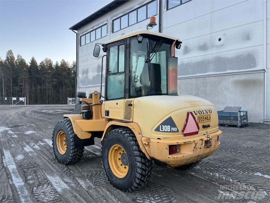 Volvo L 30 B 轮式装载机