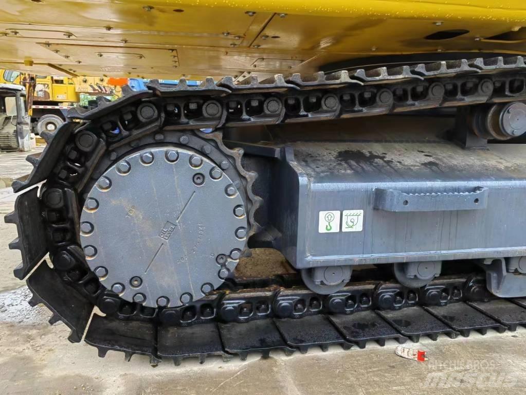 Komatsu PC 300-8 履带挖掘机