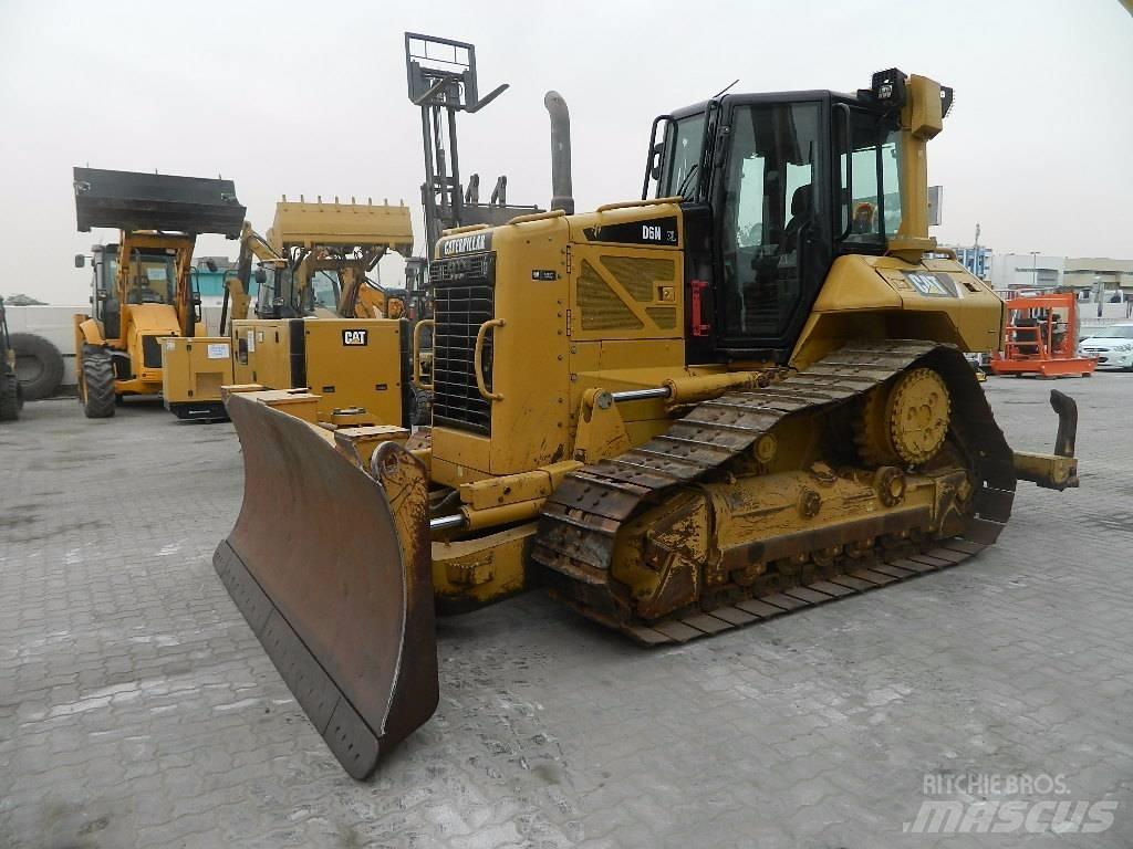 CAT D 6 N XL 履带式推土机