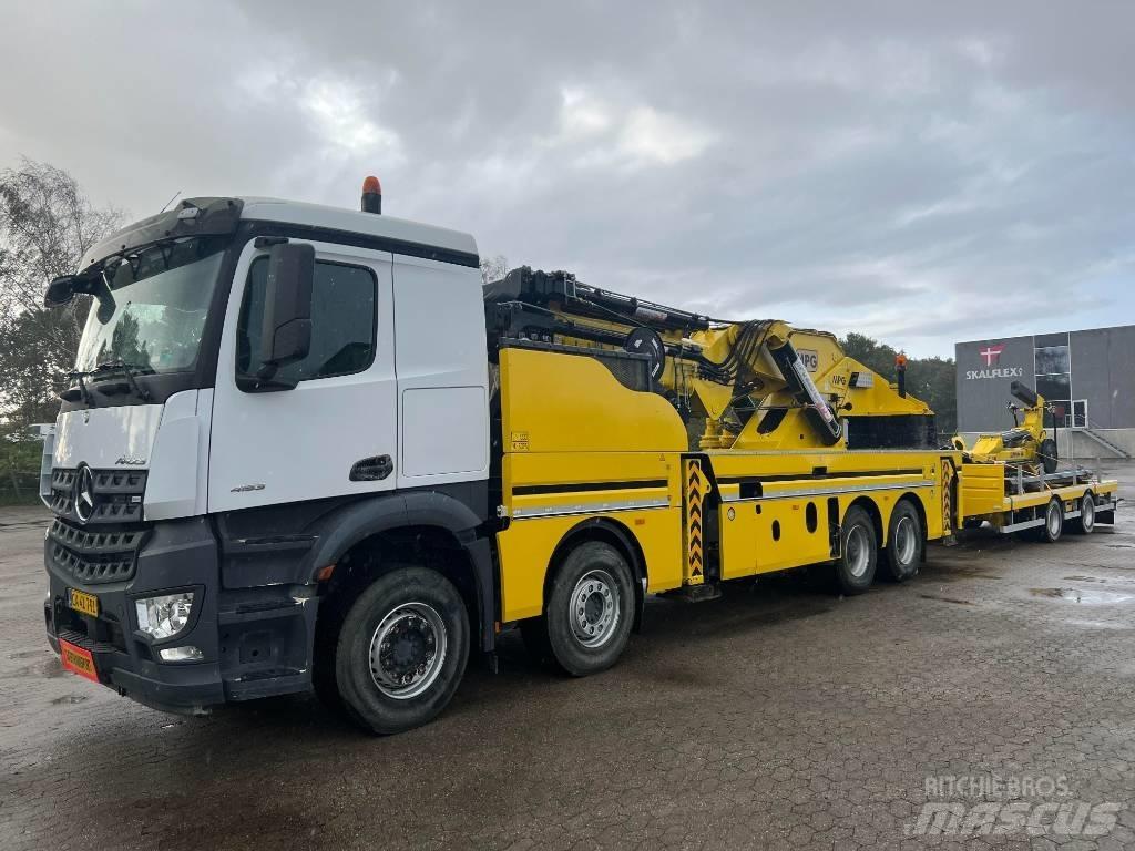 Mercedes-Benz 4153 起重车