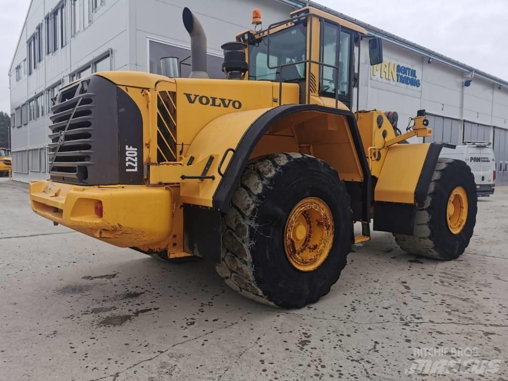 Volvo L220F 轮式装载机