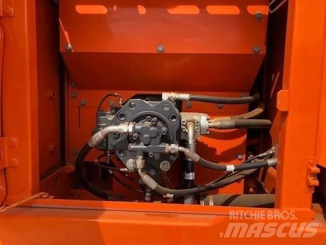 Doosan DX 225 履带挖掘机