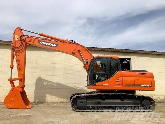 Doosan DX 225 履带挖掘机