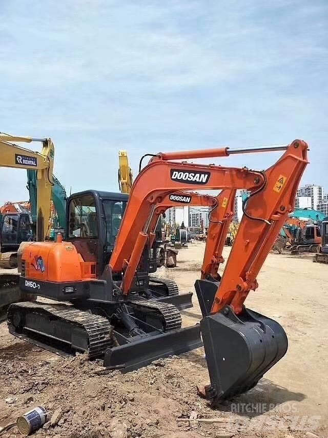 Doosan DH 60 小型挖掘机