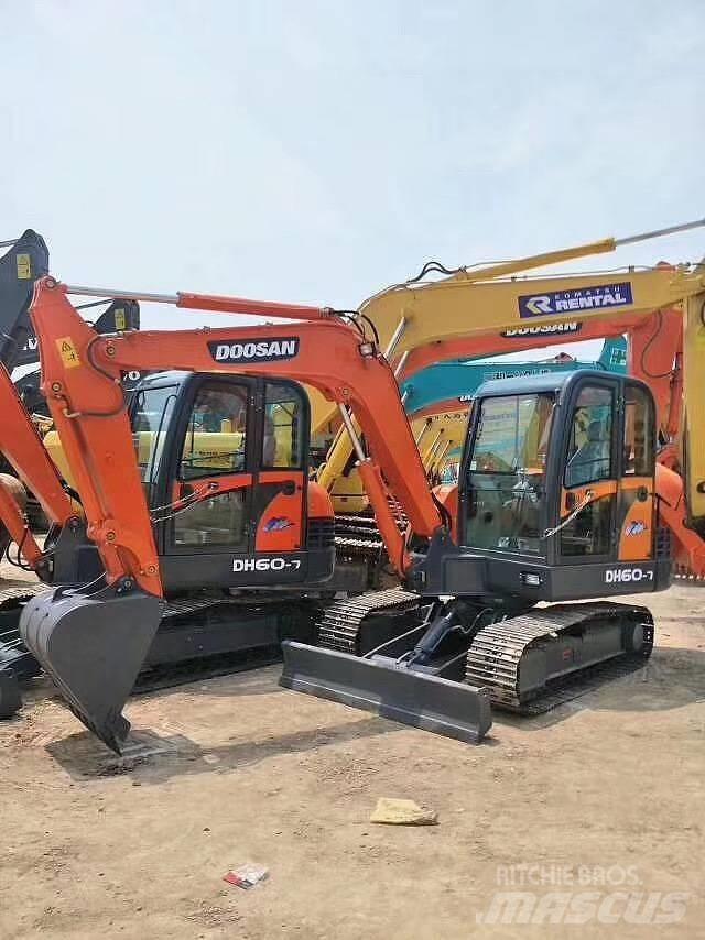 Doosan DH 60 小型挖掘机