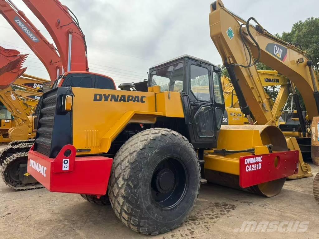 Dynapac CA 251 D 单轮压路机
