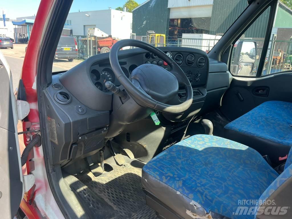 Iveco 40C 15 皮卡车