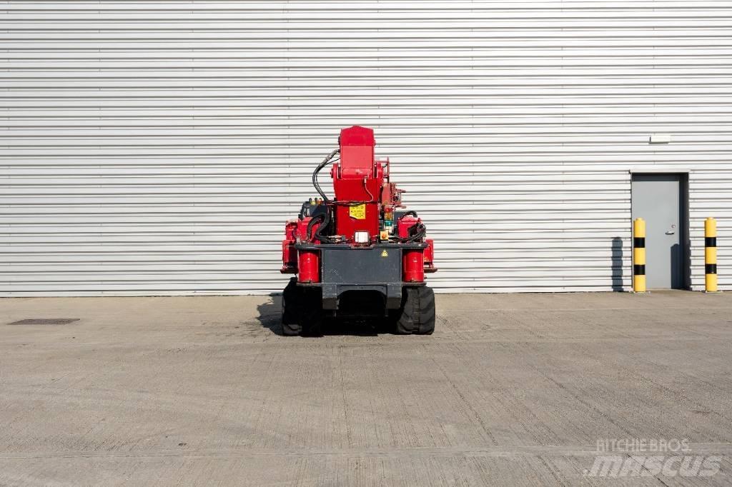 Unic URW 706 轻小型起重机