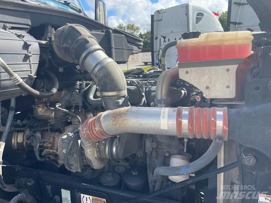 Peterbilt 567 牵引车