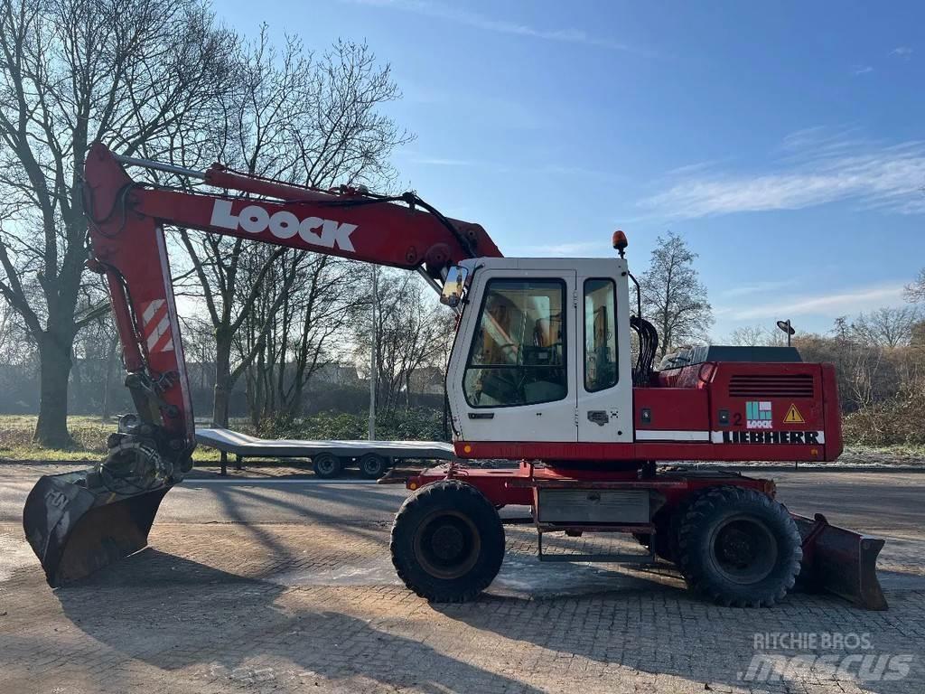 Liebherr 902 轮式挖掘机