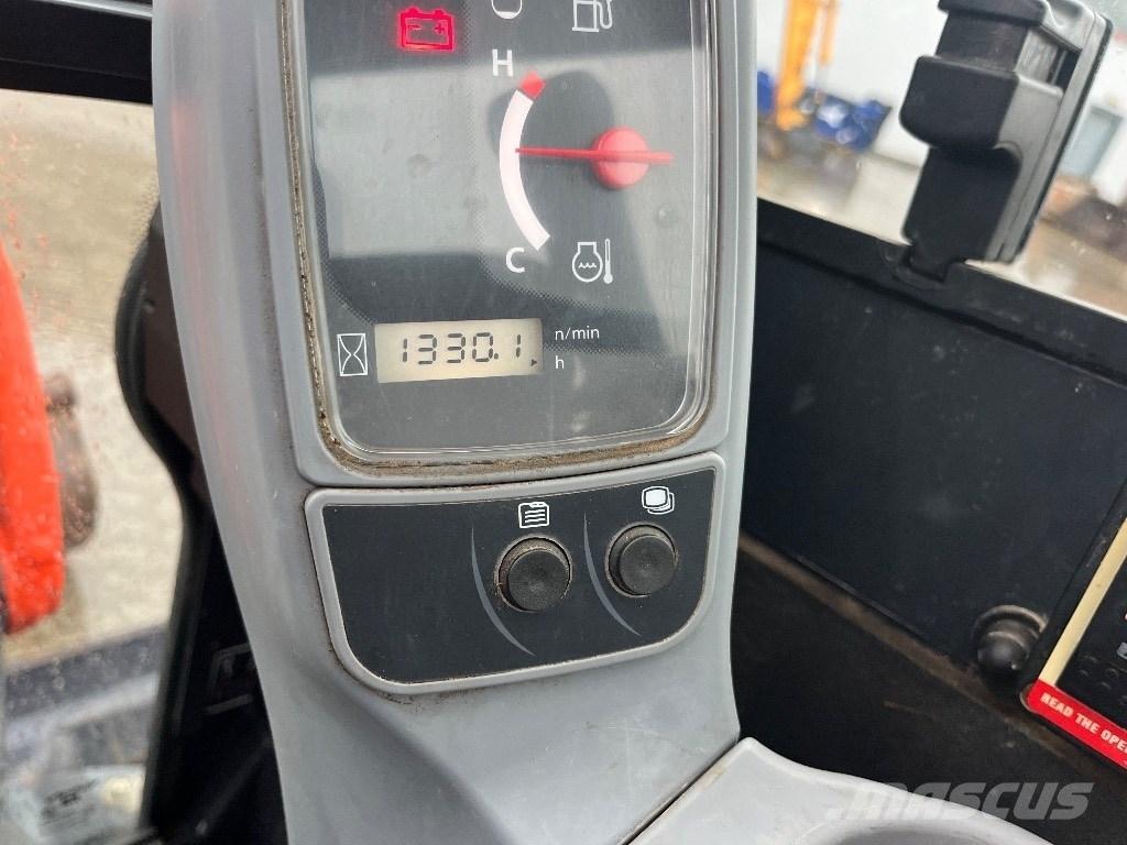 Kubota U 27-4 小型挖掘机