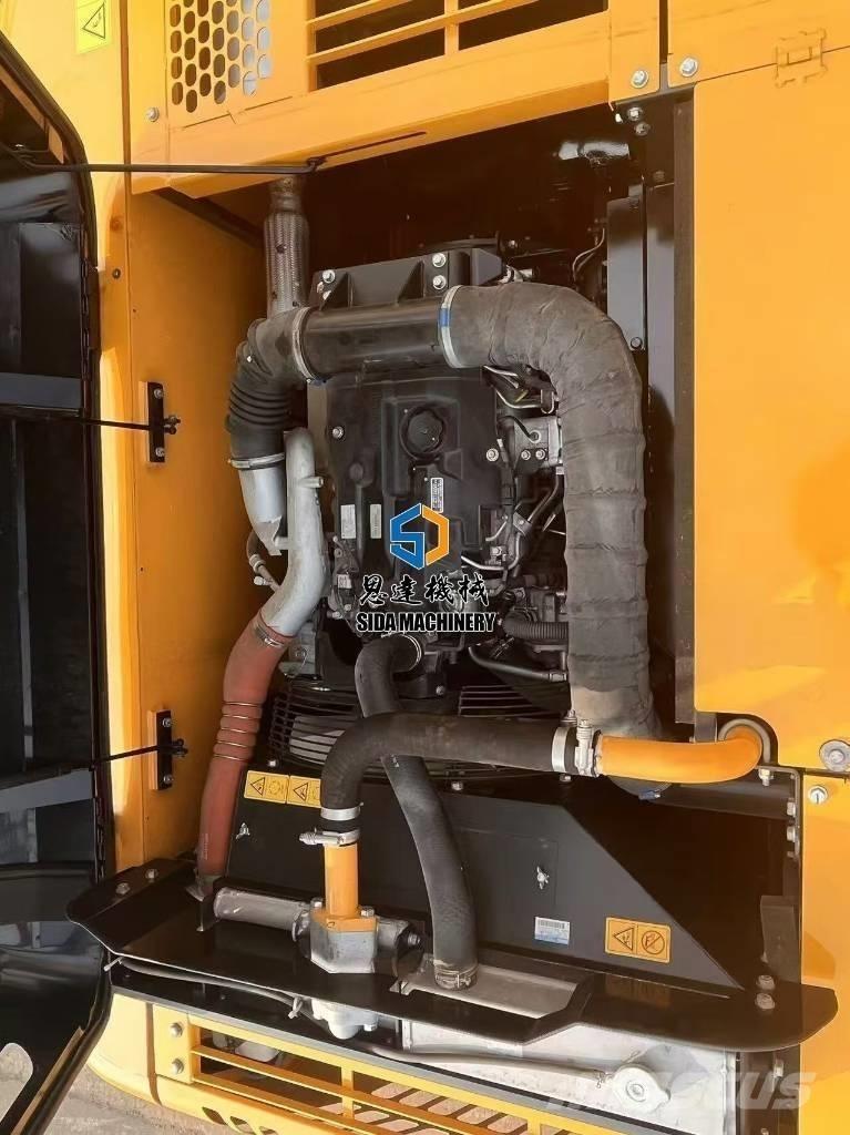 Kato HD 820 V 中型挖掘机