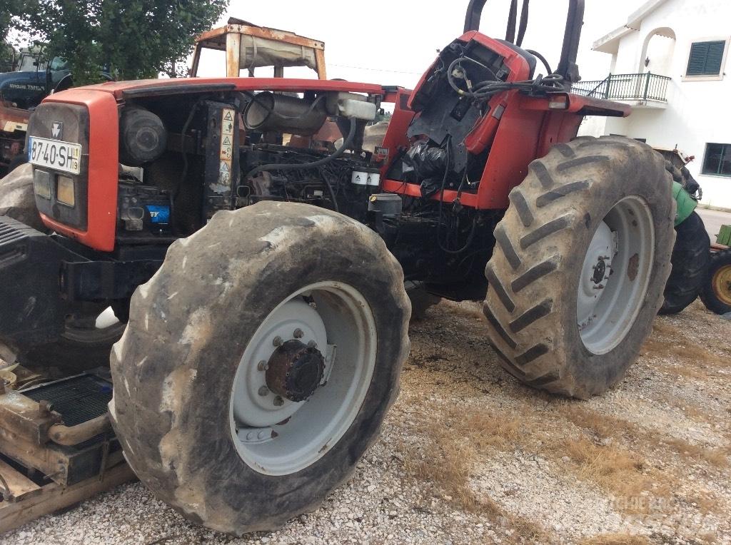Massey Ferguson 4270 发动机