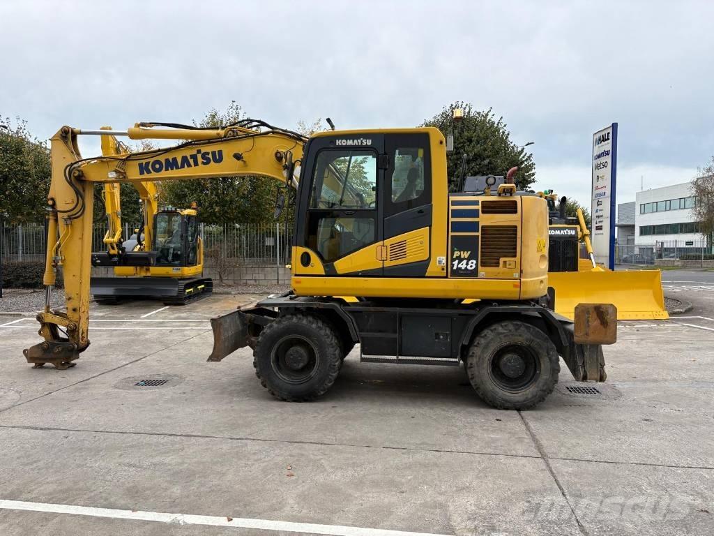 Komatsu PW148-11 轮式挖掘机