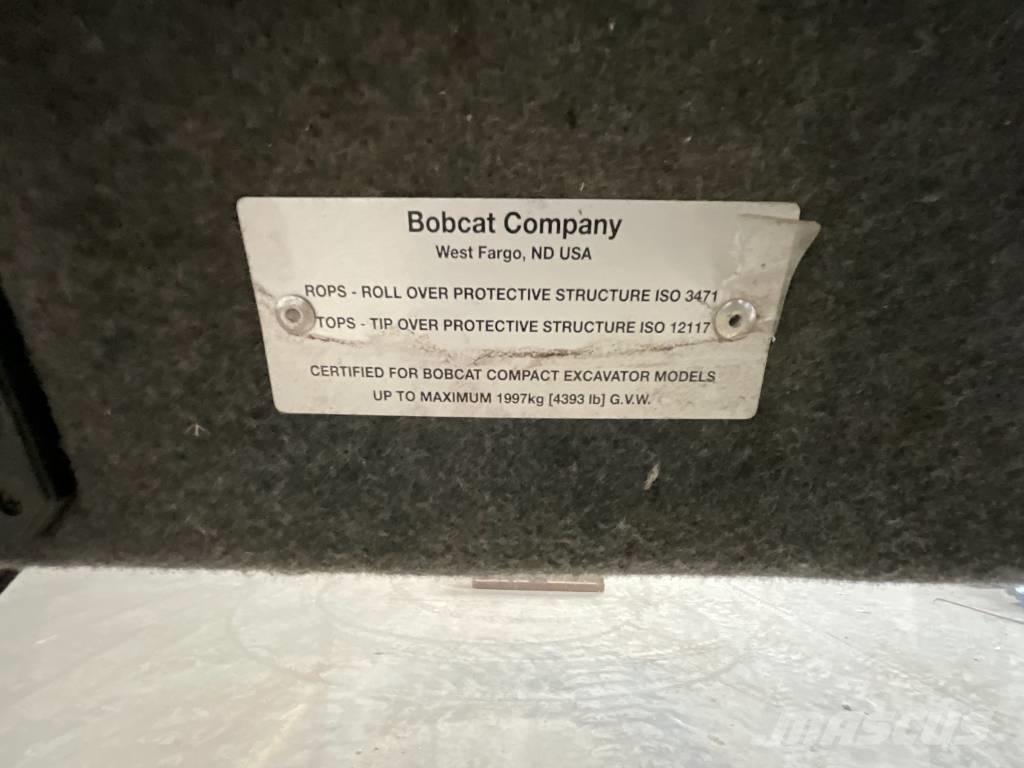 Bobcat E 16 驾驶室与内部