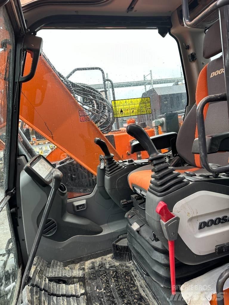 Doosan DX 140 LCR-5 履带挖掘机