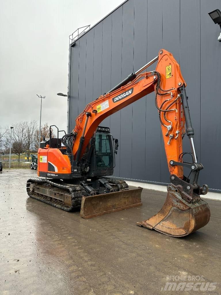 Doosan DX 140 LCR-5 履带挖掘机