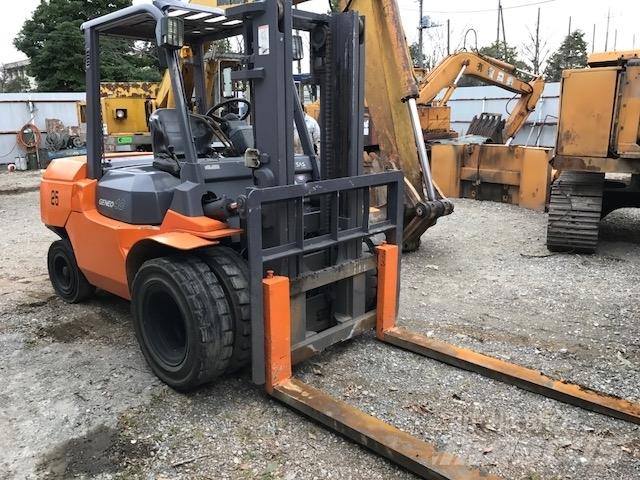 Toyota 7 FD 40 柴油叉车