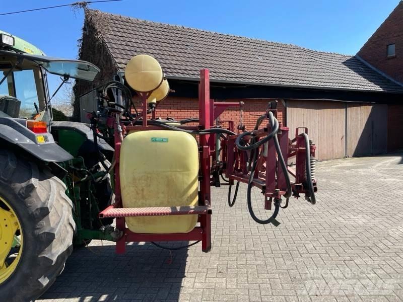 Hardi LX 800 牵引式喷雾机