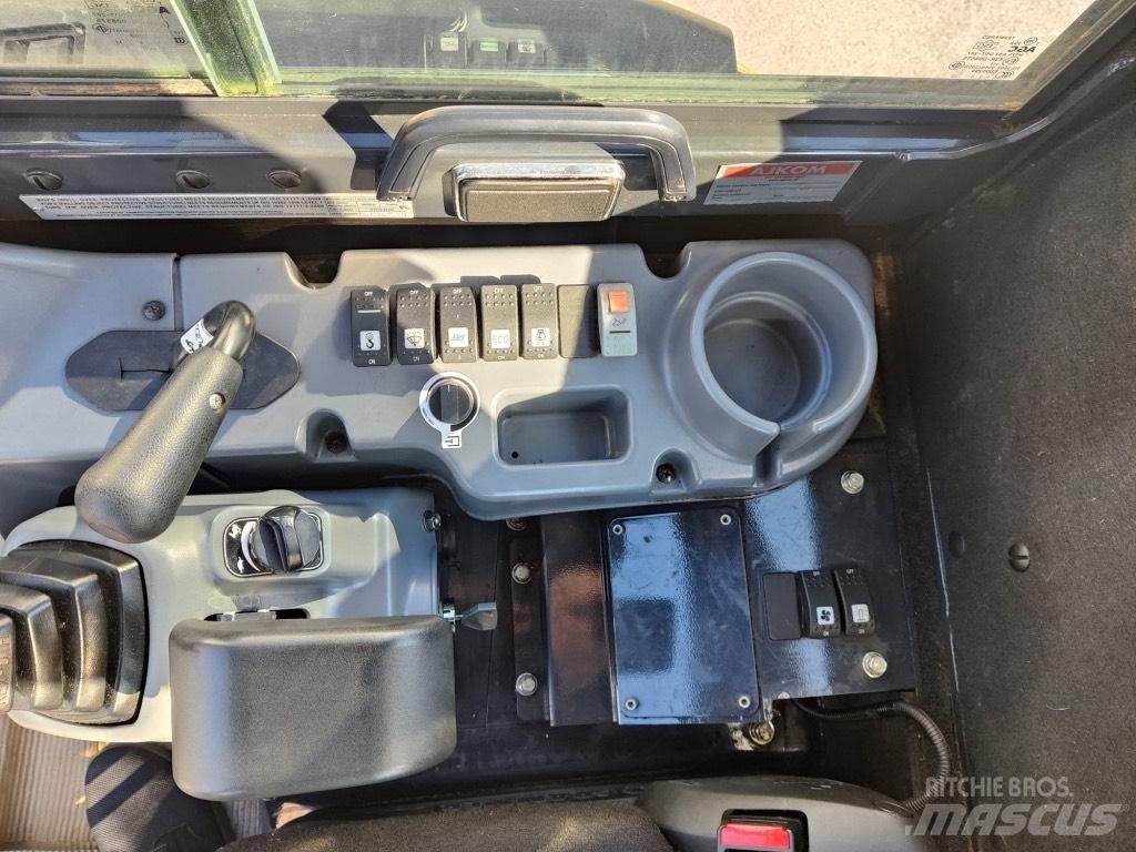 Yanmar ViO33-6 小型挖掘机