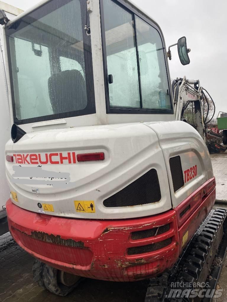 Takeuchi TB 230 小型挖掘机