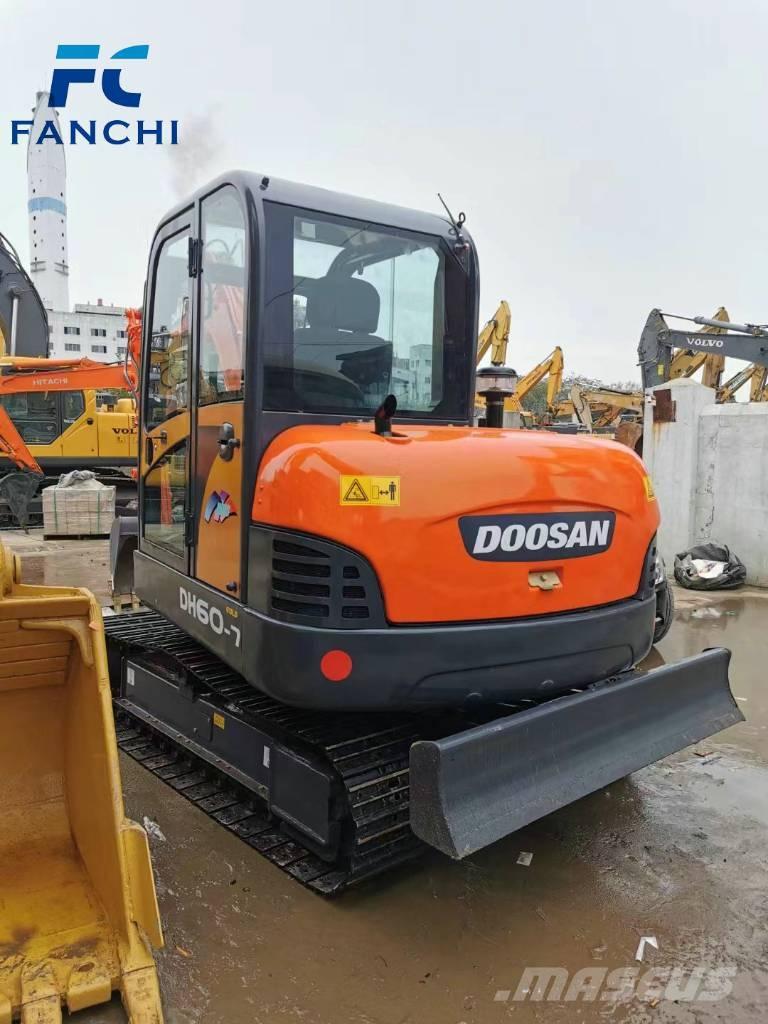 Doosan DH 60-7 小型挖掘机