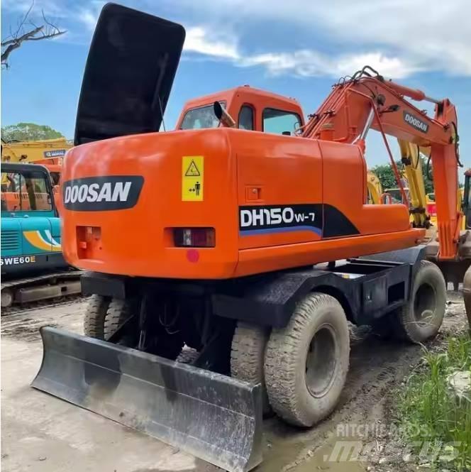 Doosan DH150W-7 轮式挖掘机