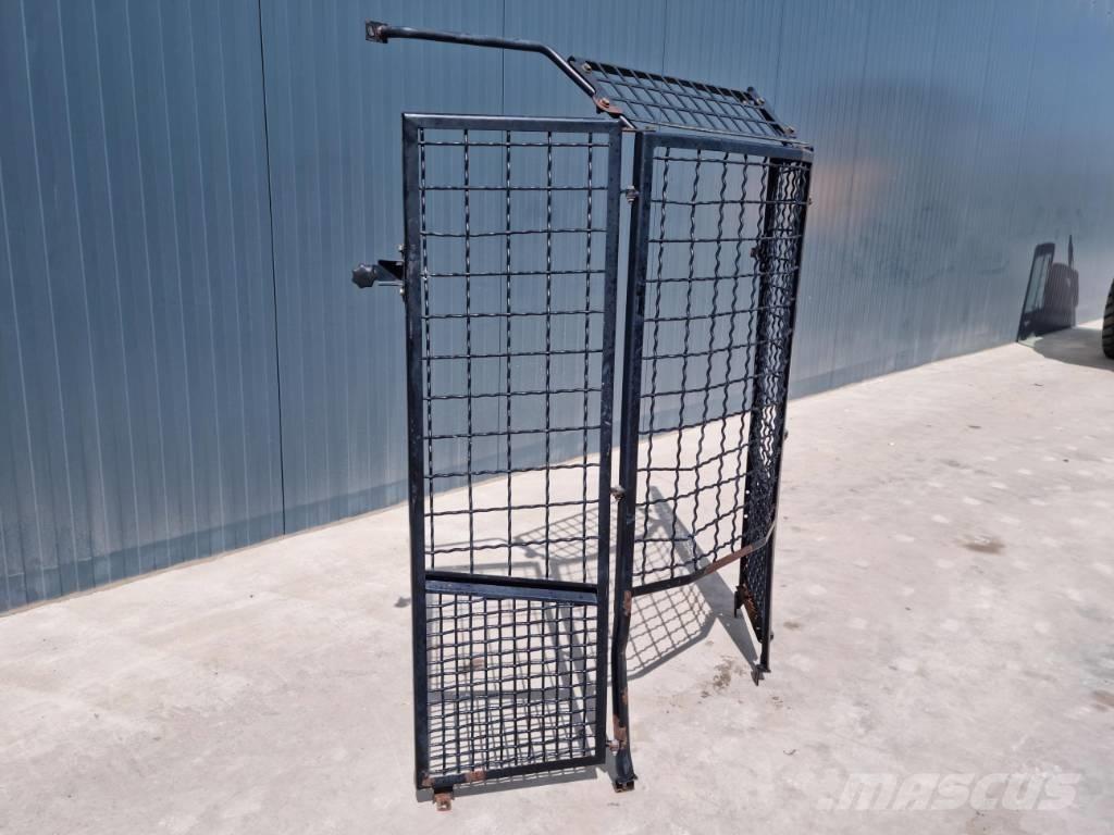 CAT 938K / 938M 驾驶室与内部