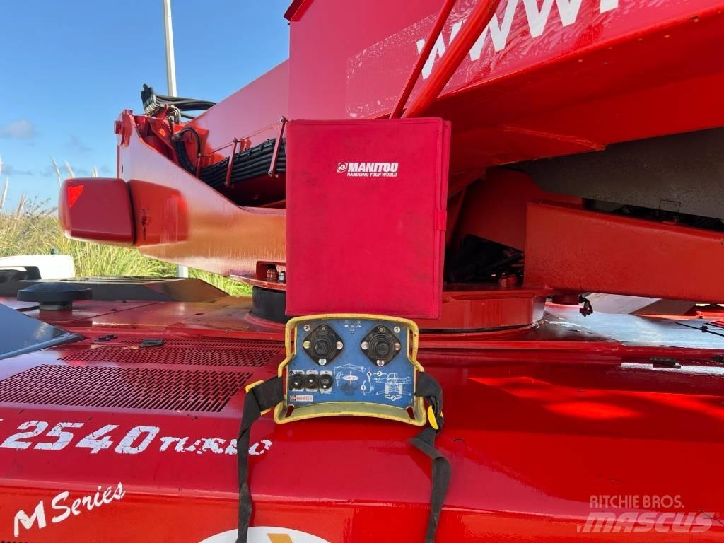 Manitou MRT 2540 伸缩臂叉装车|叉装车