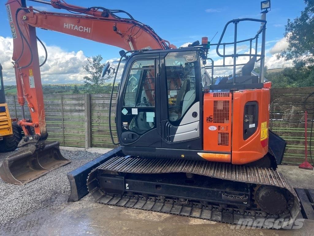 Hitachi ZX 135 US-6 履带挖掘机