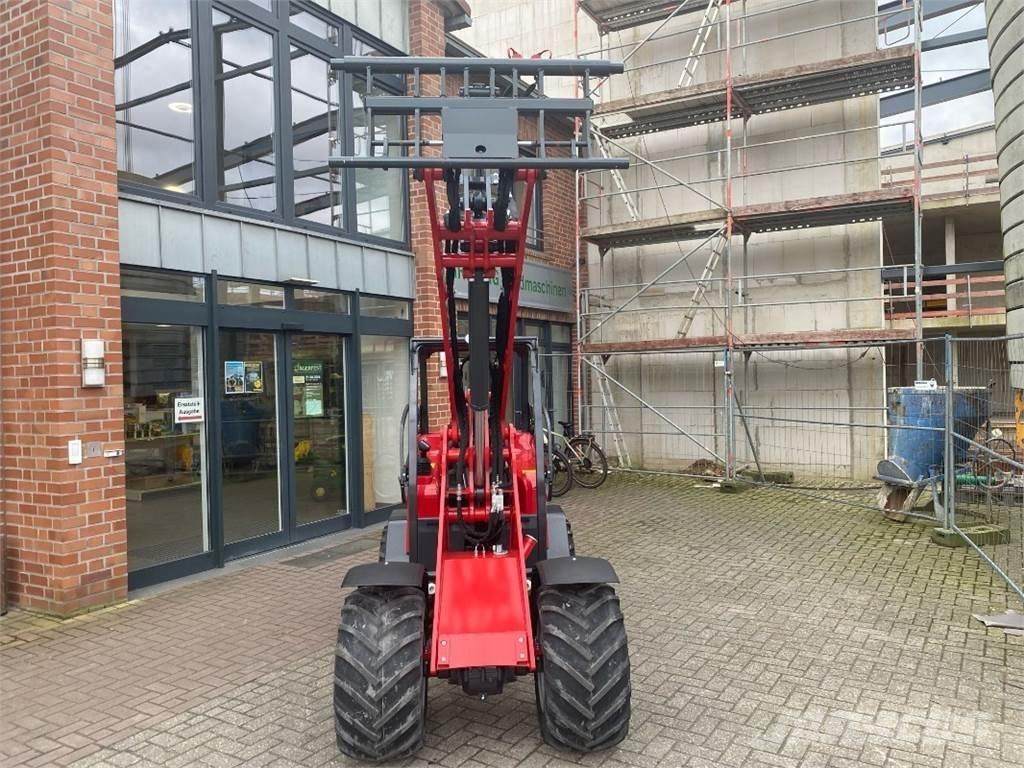 Schäffer 2630 SLT 滑移装载机