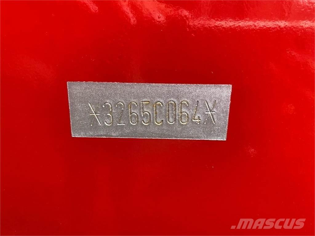 Schäffer 2630 SLT 滑移装载机