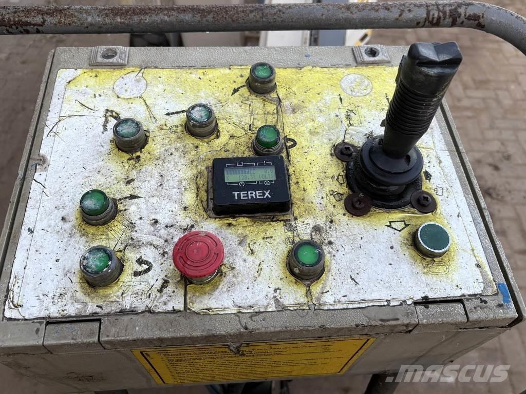 Terex ta33e 曲臂高空工作平台