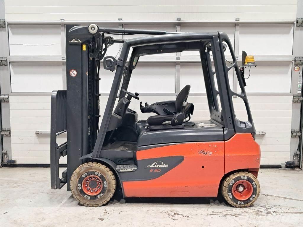 Linde E30L-01 电动叉车